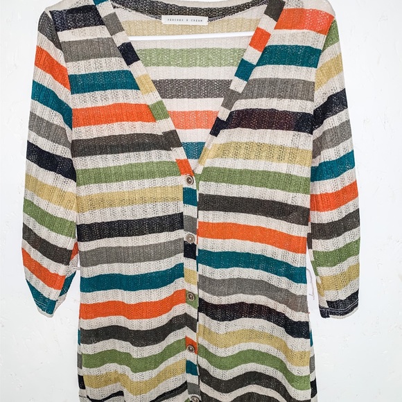 Rachel’s and cream top - Picture 1 of 3